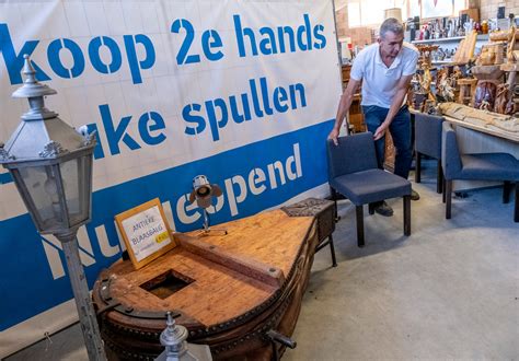 Golden Shower (geven) tegen extra kosten Hoer Mechelen aan de Maas